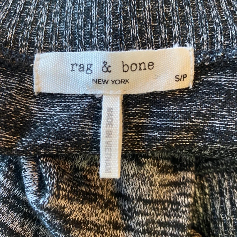 Rag & Bone Avryl Marled Mockneck Sweater Size Small Black Gray - Picture 5 of 7